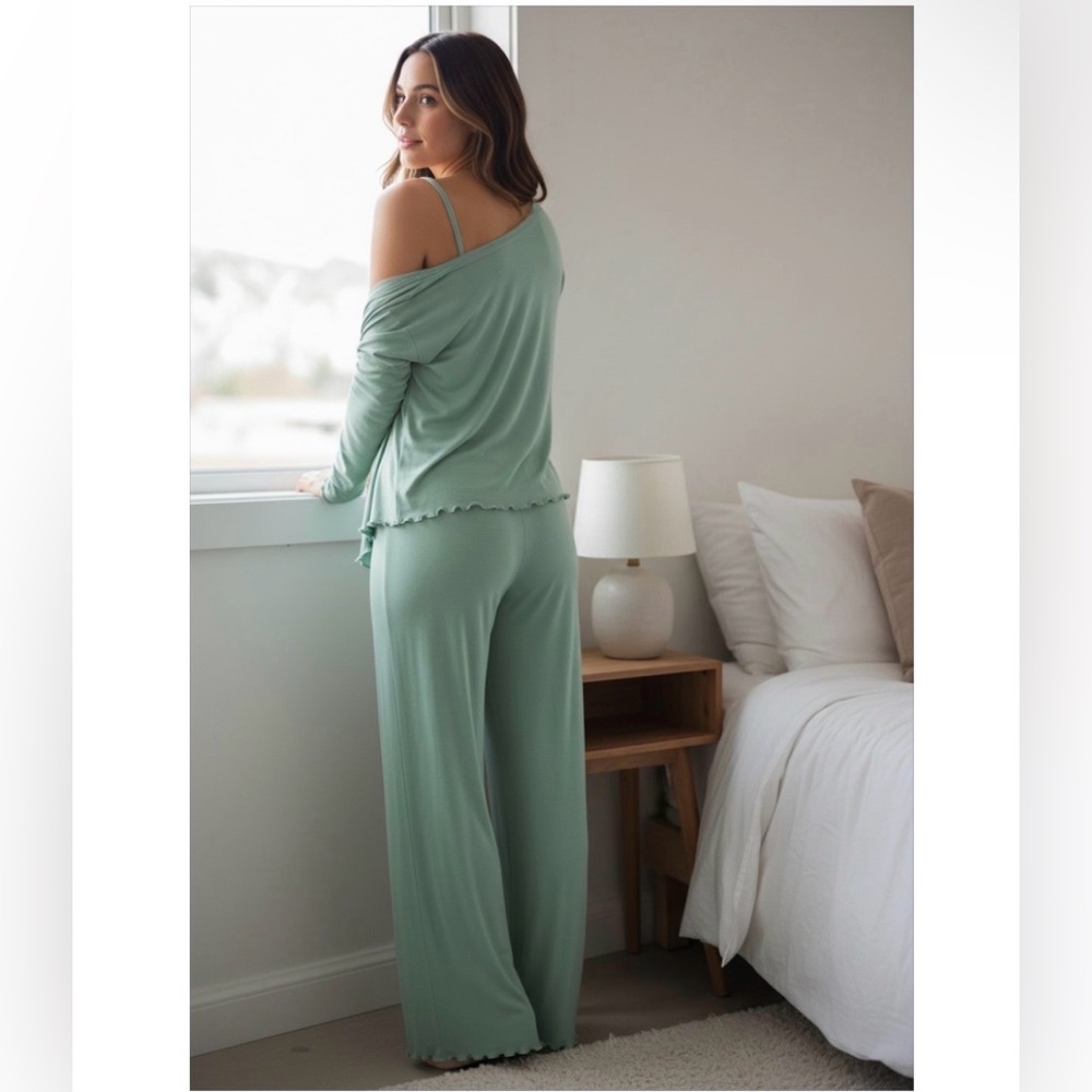3 Piece Mint Green Women's Sleepwear Set*Cardigan/Tank/Pants NWOT Large - Picture 4 of 16